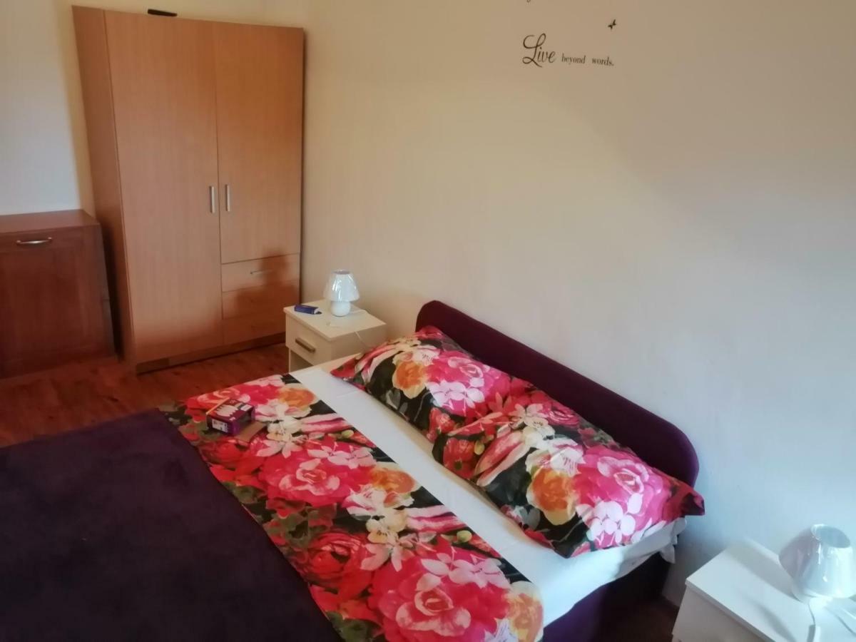 Апартаменты Apartman Tea Пула Экстерьер фото